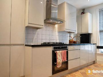 3 bedroom maisonette for sale