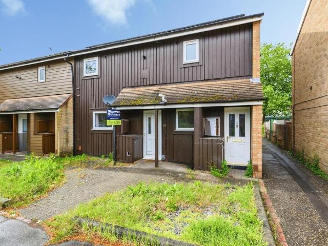 3 bedroom maisonette for sale