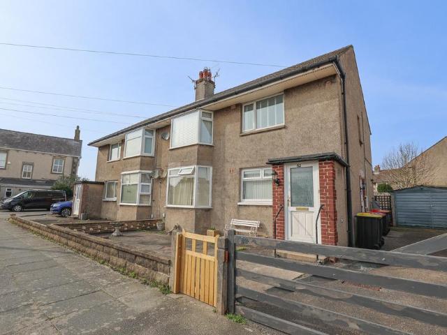 3 bedroom maisonette for sale
