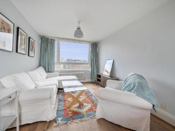 3 bedroom maisonette for sale