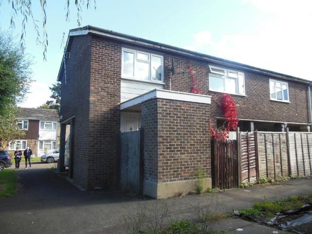 3 bedroom maisonette for sale