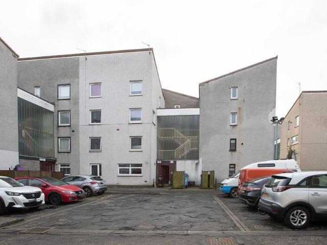3 bedroom maisonette for sale