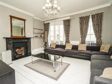 3 bedroom maisonette for sale