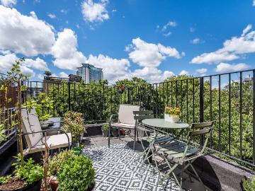 3 bedroom maisonette for sale