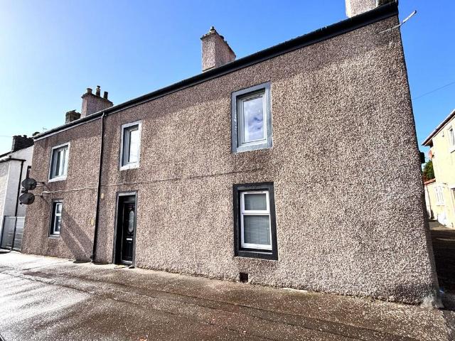 3 bedroom maisonette for sale