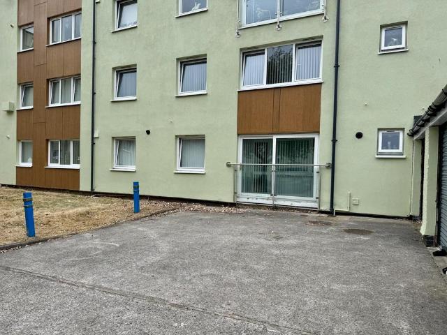 3 bedroom maisonette for sale