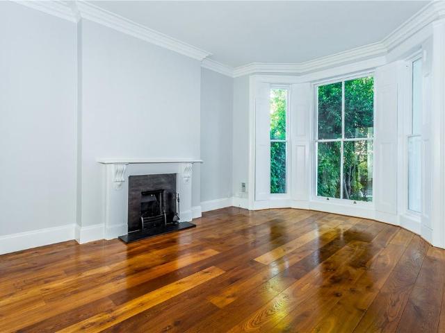3 bedroom maisonette for sale