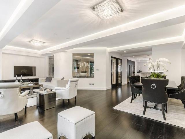 3 bedroom maisonette for sale