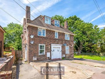 3 bedroom maisonette for sale