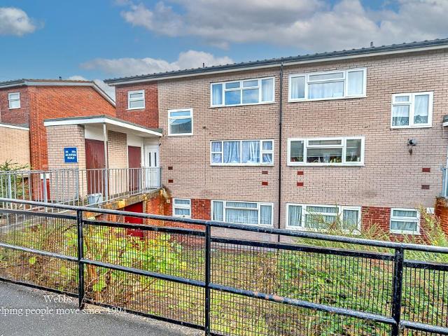 3 bedroom maisonette for sale