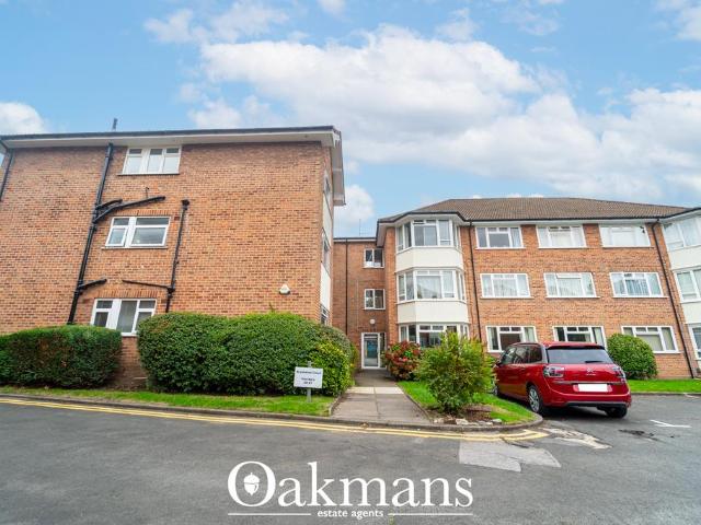 3 bedroom maisonette for sale