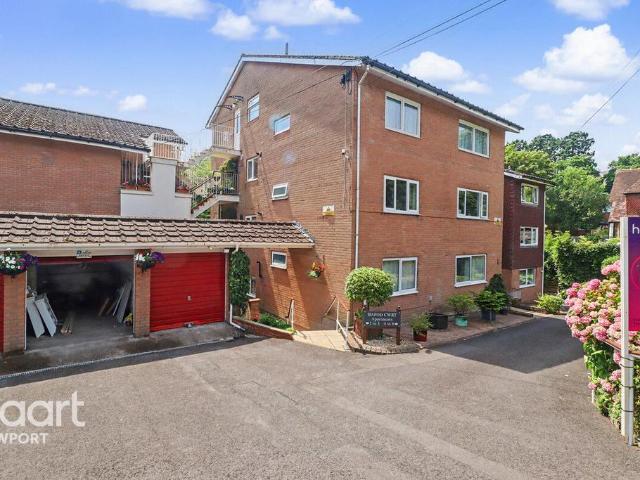 3 bedroom maisonette for sale