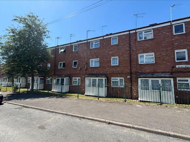 3 bedroom maisonette for sale