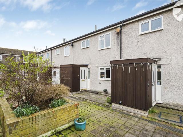 3 bedroom maisonette for sale