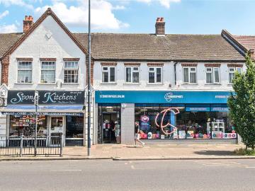 3 bedroom maisonette for sale