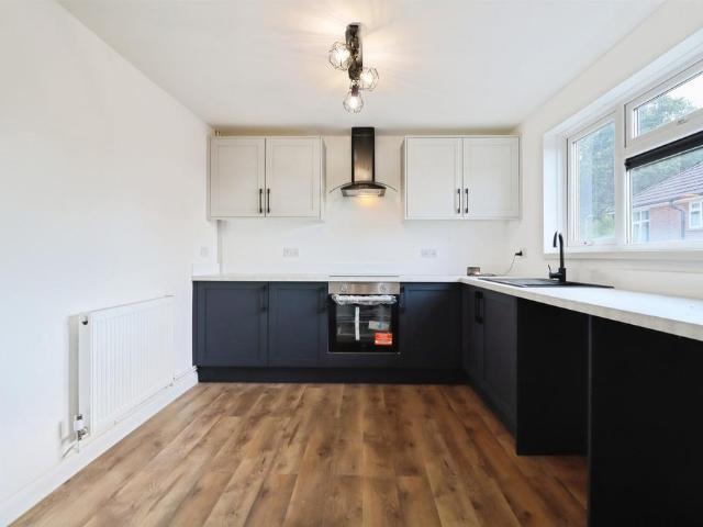 3 bedroom maisonette for sale