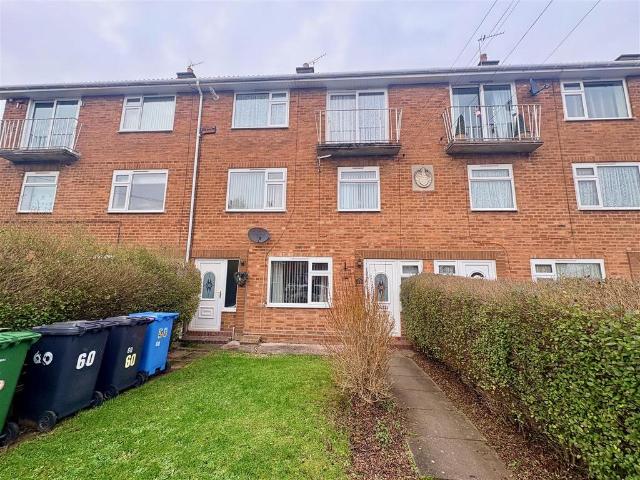 3 bedroom maisonette for sale