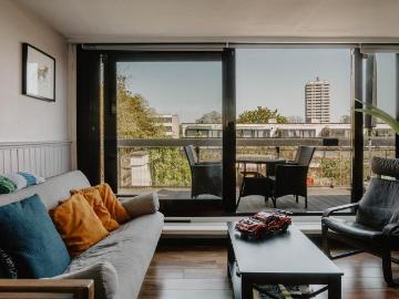 3 bedroom maisonette for sale