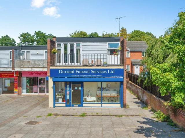 3 bedroom maisonette for sale