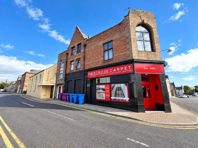 3 bedroom maisonette for sale