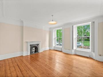 Somers Town, London, Greater London - Garden