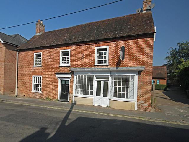 3 bedroom maisonette for sale