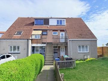 3 bedroom maisonette for sale