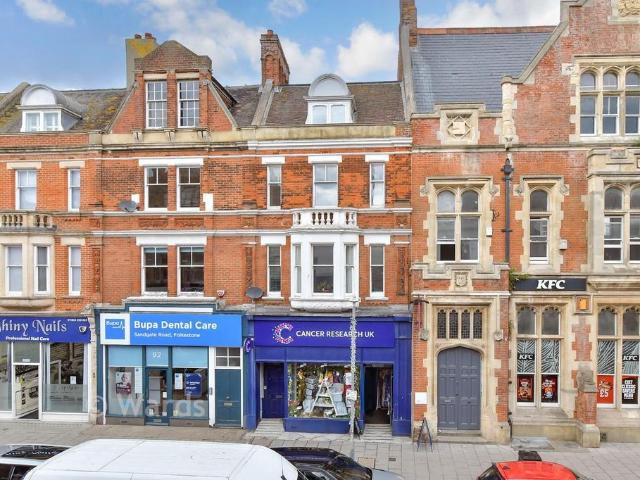 3 bedroom maisonette for sale