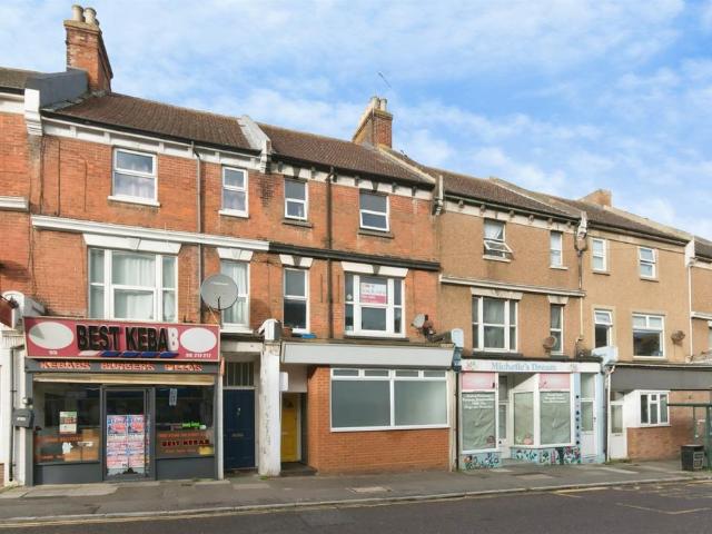 3 bedroom maisonette for sale