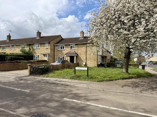 3 bedroom maisonette for sale