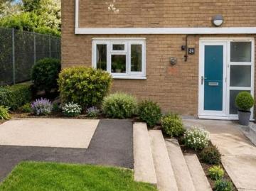 3 bedroom maisonette for sale