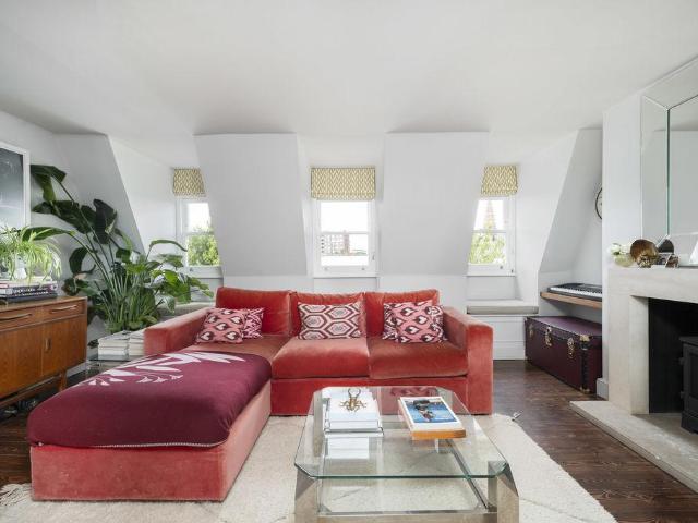 3 bedroom maisonette for sale