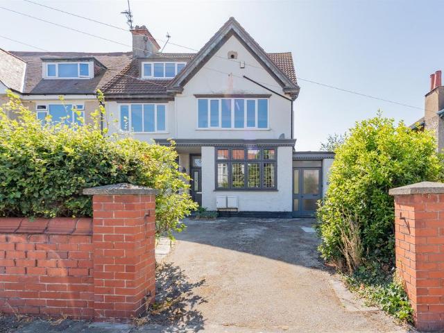 3 bedroom maisonette for sale