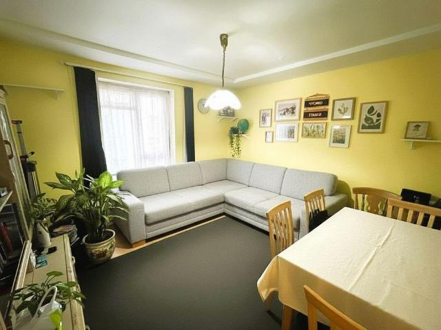 3 bedroom maisonette for sale