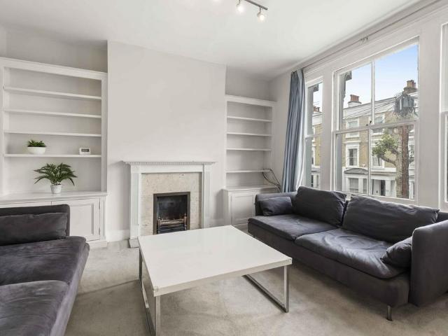 3 bedroom maisonette for sale