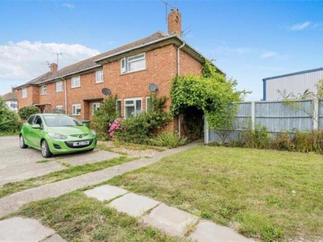 3 bedroom maisonette for sale