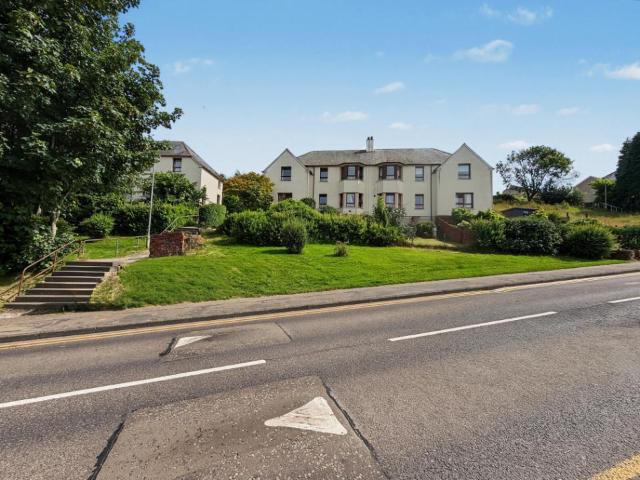 3 bedroom maisonette for sale