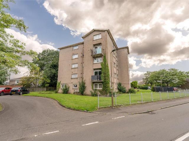 3 bedroom maisonette for sale