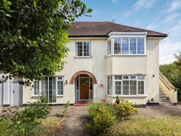 3 bedroom maisonette for sale