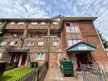 3 bedroom maisonette for sale