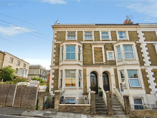 3 bedroom maisonette for sale