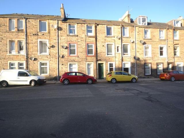 3 bedroom maisonette for sale