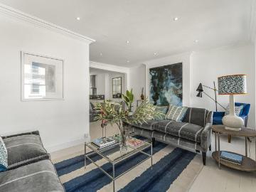 3 bedroom maisonette for sale