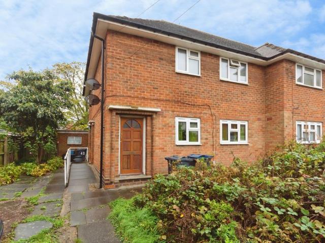 3 bedroom maisonette for sale