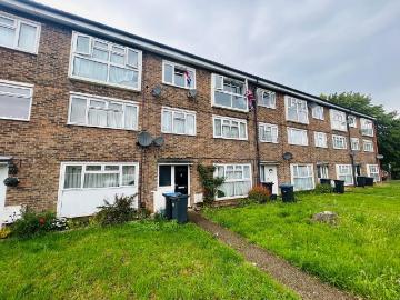 3 bedroom maisonette for sale