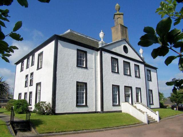 3 bedroom maisonette for sale