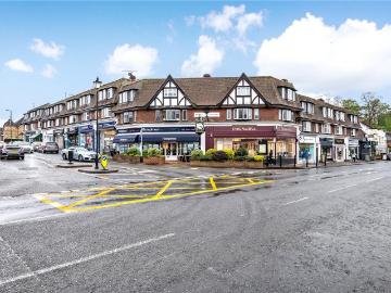 3 bedroom maisonette for sale