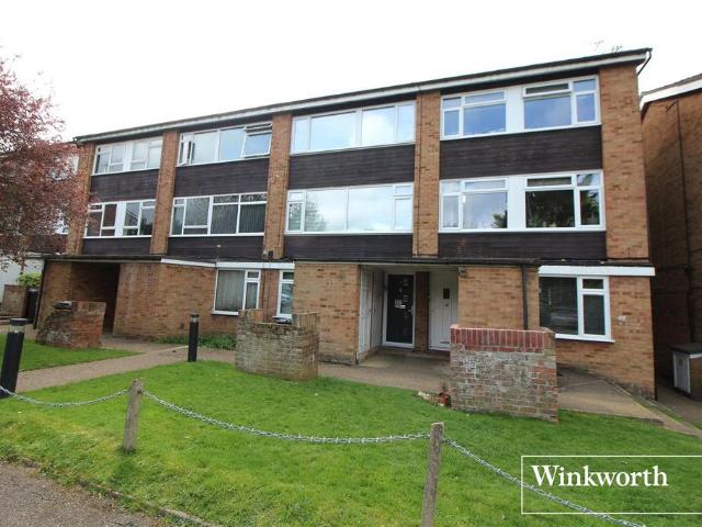 3 bedroom maisonette for sale