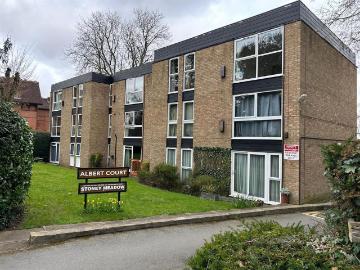 3 bedroom maisonette for sale