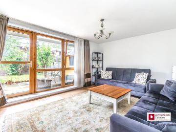 3 bedroom maisonette for sale